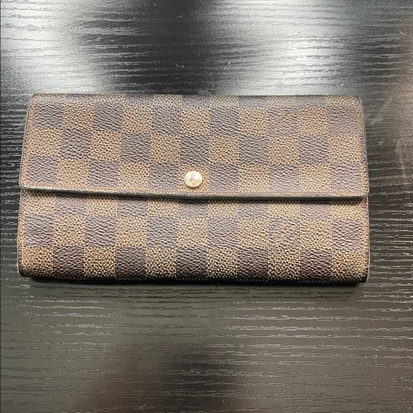 Handbags - Free LV Follow IG @zaddy_waleed